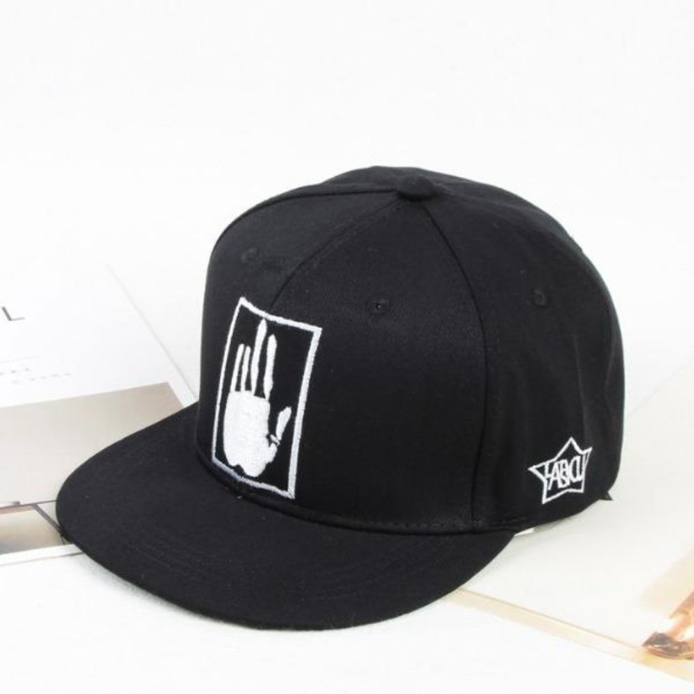 hat - Picture 1 of 1